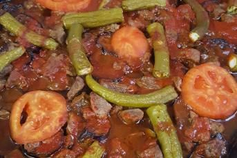 Patlıcanlı Kuzu Etli Fırında Yemek