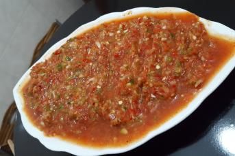 Pratik Kırmızı Biberli Acı Sos