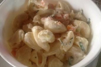 Çok Pratik Makarna Salatası