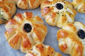 Çiçek Poğaça (Çok Pratik)