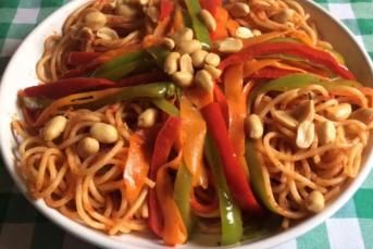 Sebzeli Fıstıklı Makarna