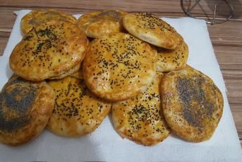 Tereyağlı Soğanlı Çörek