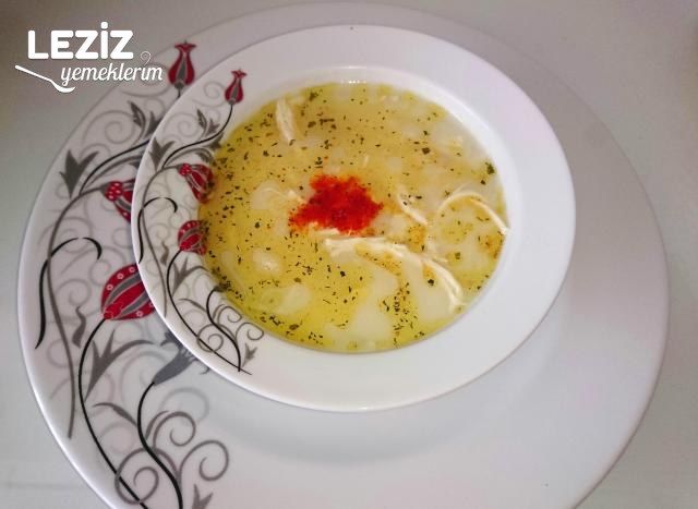 Pratik Terbiyeli Tavuk Çorbası