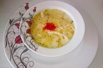 Pratik Terbiyeli Tavuk Çorbası