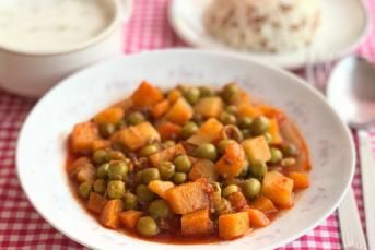 Kıymalı Bezelye Yemeği