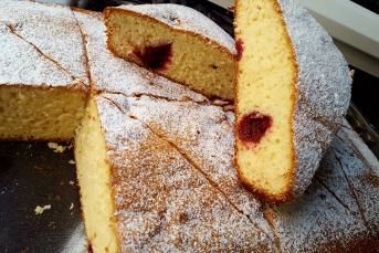 Bol Limonlu Ve Vişneli Borcam Keki