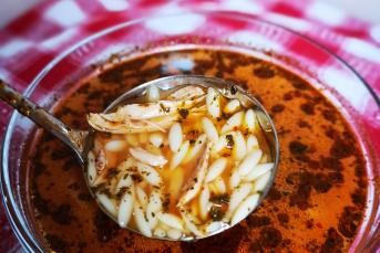 Tavuk Parçalı Tavuk Suyuna Şehriye Çorbası