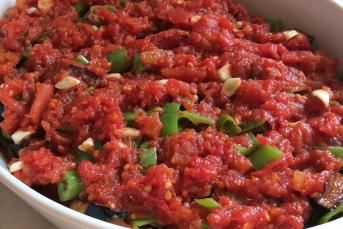 Soslu Patlıcan Biber Kızartma