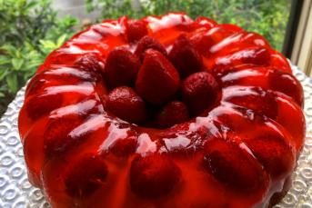 Çilekli Kek Yapılışı