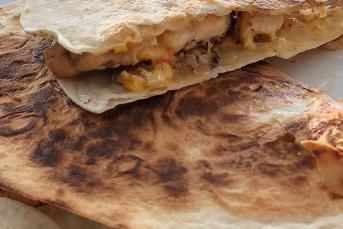 Tavuklu Quesadilla