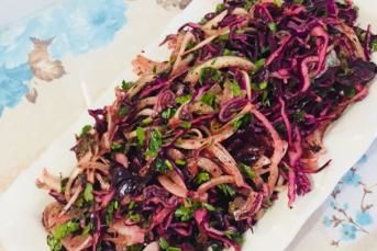 Kebapçı Salatası Lezzetinde Mor Lahana Salatası