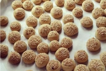 Lokmalık Susamlı Kurabiye