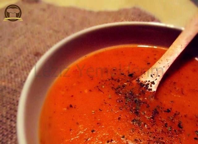 Sebzeli Tarhana Çorbası