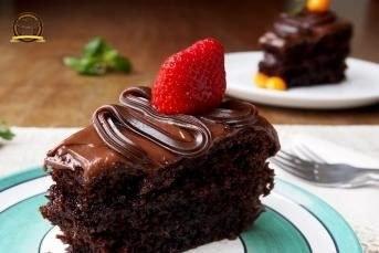 Kahve Soslu Çikolatalı Islak Kek