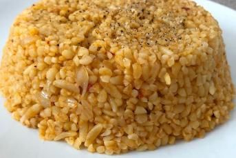 Arpa Şehriyeli Bulgur Pilavı