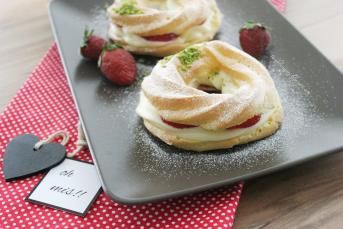 Çilekli Halka Ekler