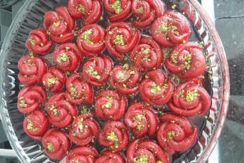 Kırmızı Gül Tatlısı