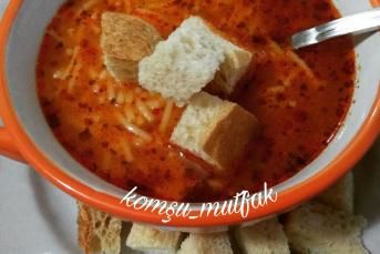 Tavuk Suyuna Şehriye Çorbası