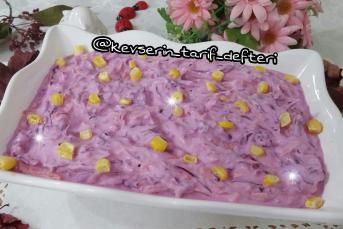 Havuçlu Yoğurtlu Mor Lahana Salatası