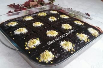 Pastane Lezzetinde Bol Soslu Nefis Islak Kek