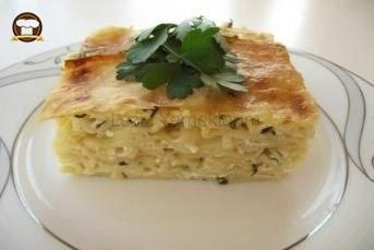 Makarnalı Börek