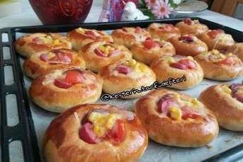 Atıştırmalık Yumuşacık Minik Pizzalar