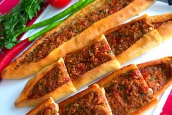 Kıymalı Pide (Ev Yapımı - Mutlaka Deneyin)