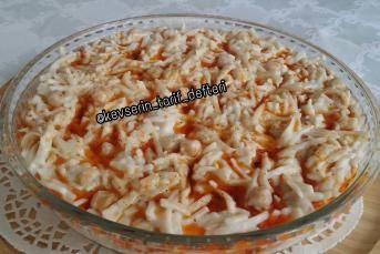 Erişteli Nohutlu Salata