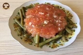 Domates Soslu Taze Börülce Salatası