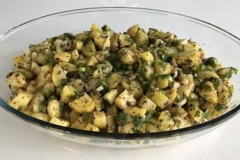Çok Kolay Patates Salatası