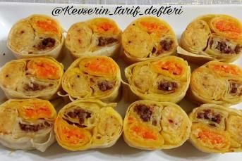 2 Adet Yufka İle Üç Renkli Börek