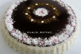 Haşhaşlı İrmik Tatlısı