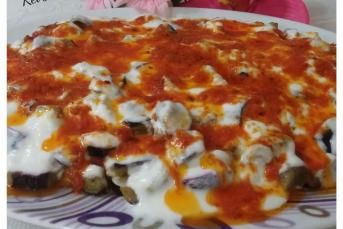 Ekmek Yatağında Nefis Soslu Patlıcan