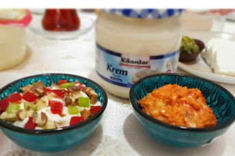 Çok Basit Krem Peynirli Kahvaltılıklar