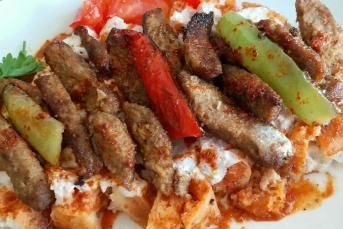 Yoğurtlu Kebap