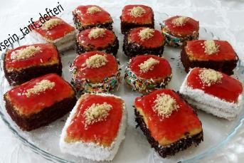 Muhteşem Orman Meyveli Bisküvi Pastası