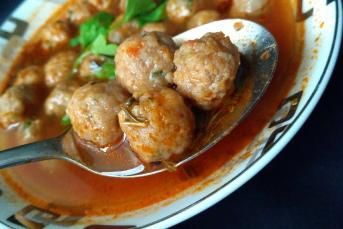 Sulu Köfte Çorbası