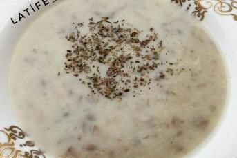 Kremasız Mantar Çorbası