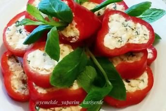 Peynir Dolgulu Kapya Biberler