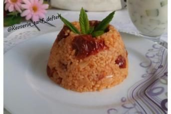Kuru Domatesli Nohutlu Bulgur Pilavı