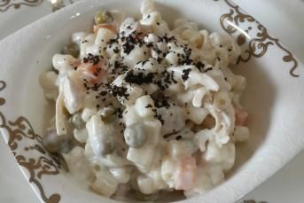 Tavuklu Makarna Salatası