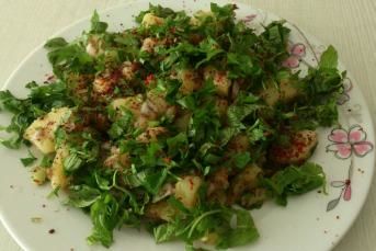 Sumaklı Patates Salatası