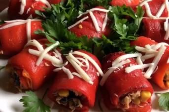 Ton Balıklı Biber Sarma