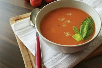 Buğdaylı Domates Çorbası