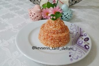 Domatesli Pirinç Pilavı Nasıl Yapılır