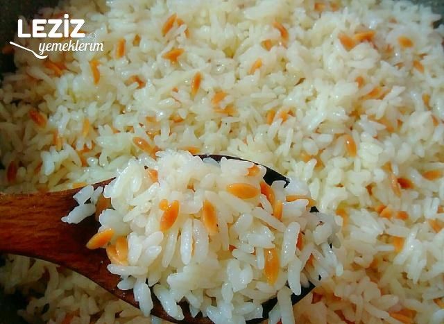 Pirinç Pilavı Tarifi (Tüm Püf Noktaları İle)