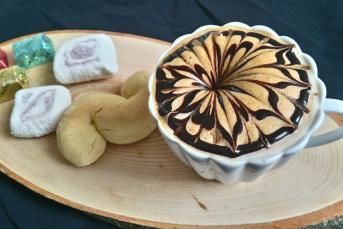 Bol Köpüklü Sütlü Kahve