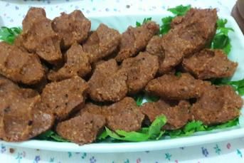 Çiğ Köfte (Acı Harika Lezzet)