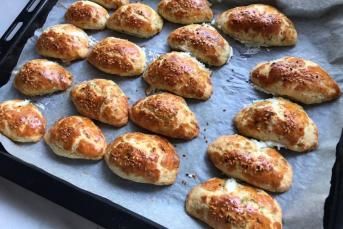 Dereotlu Peynirli Poğaça Nasıl Yapılır