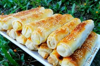 Peynirli Rulo Buzluk Böreği